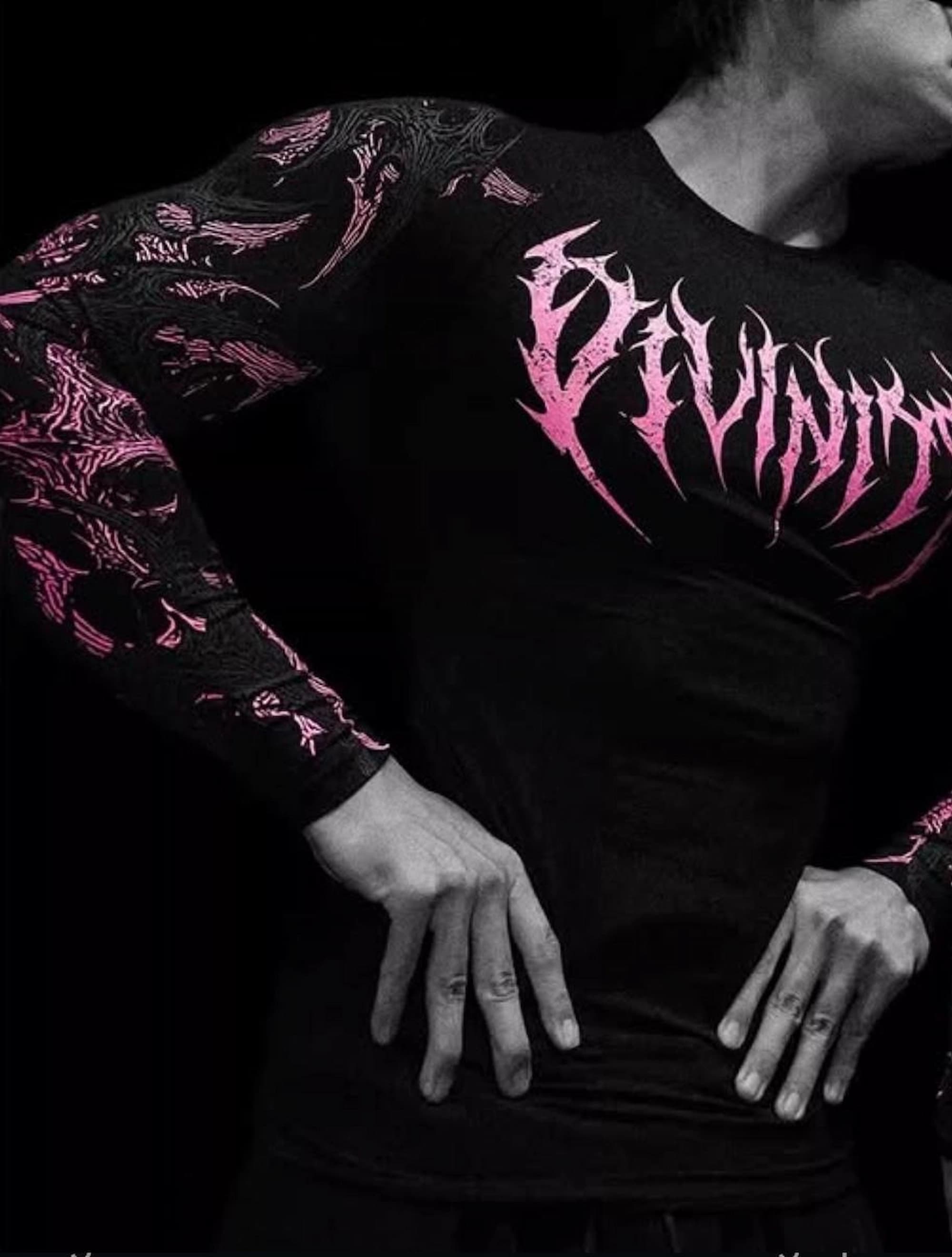 Breathe divinity manga larga rosado con negro